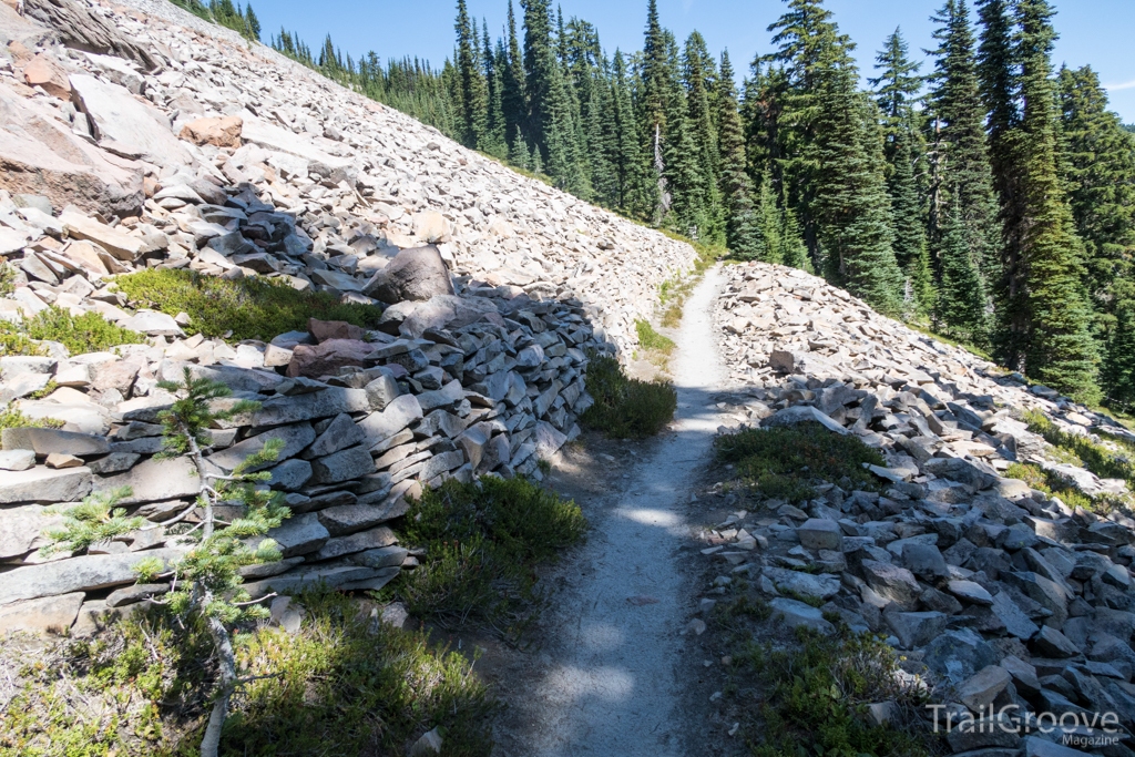 Hiking in the Goat Rocks Wilderness