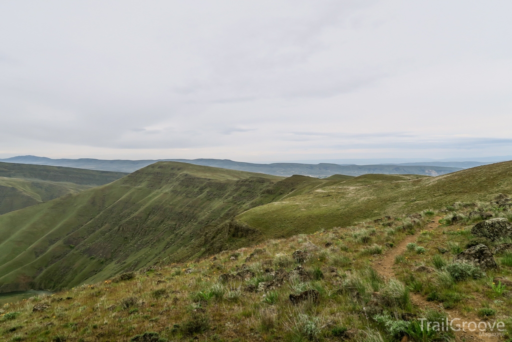 Ridgetop Walking and Impressive Views - Yakima Skyline Trail