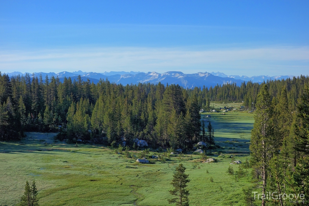 Lush Meadows and Kings-Kaweah Divide on the Theodore Solomons Trail