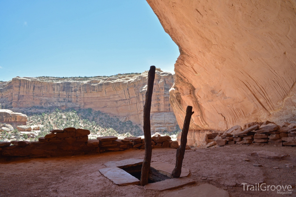 Bullet Canyon - Grand Gulch Ruins