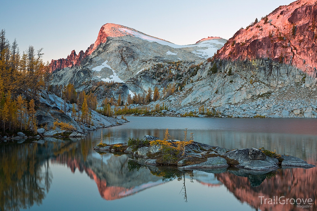 Scenic Lake View - Hiking and Backpacking the Enchantments